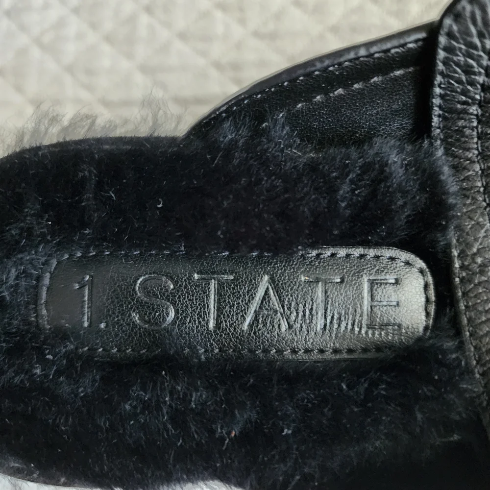 1.STATE Black Fur-Trimmed Shoes - Picture 3 of 4